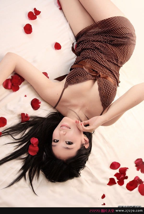 Phim hay tam ảnh 5 quan hệ tình dục với em bé dễ thương trong nhà